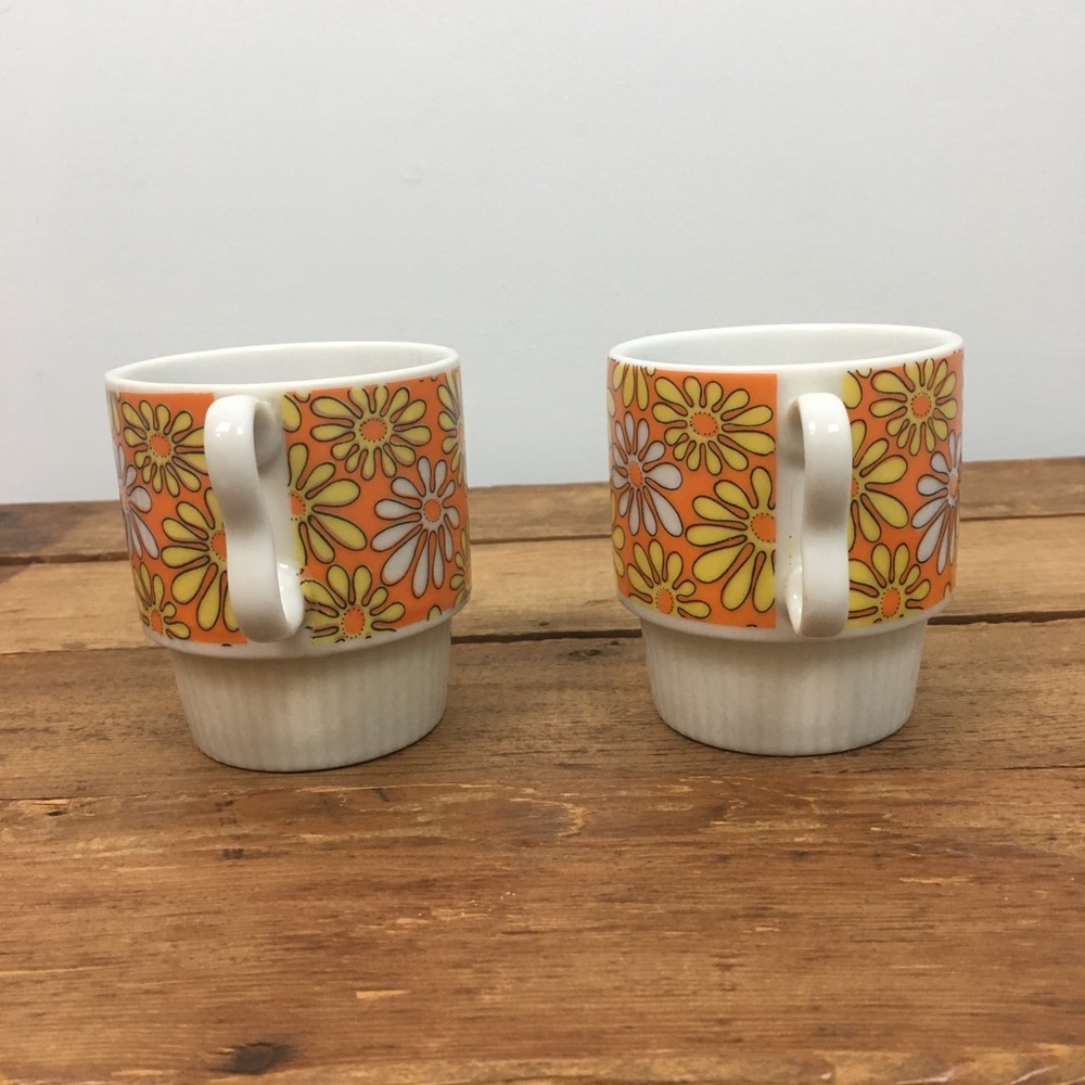 VTG 60's Daisy Stacking Coffee Mugs - Picture 8 of 8